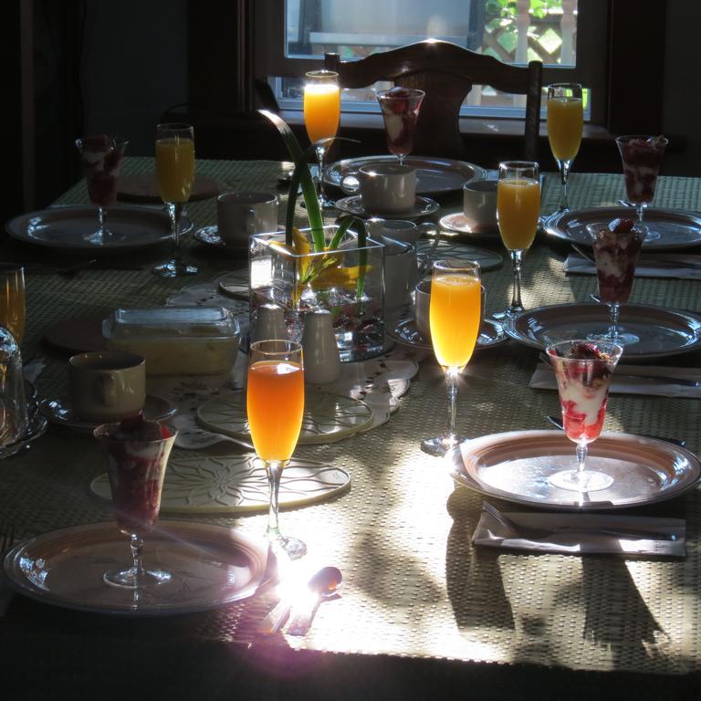 Phoenix House B&B Stettler Buitenkant foto